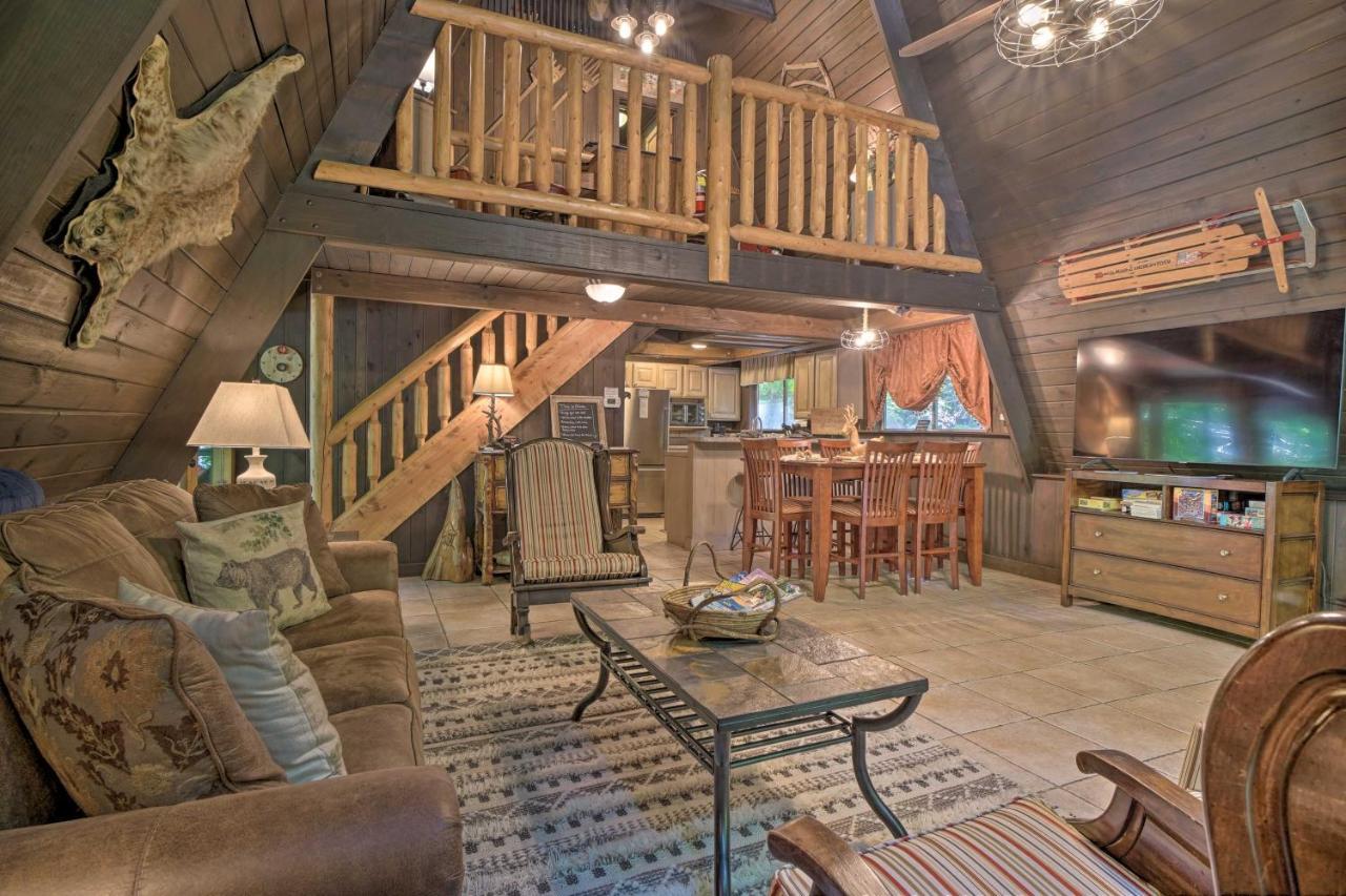 Snuggle Inn In The Heart Of Chalet Village! Gatlinburg Kültér fotó