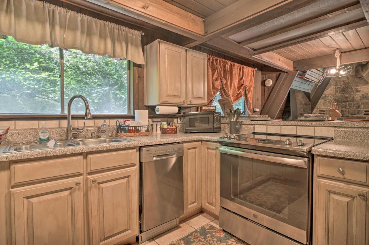 Snuggle Inn In The Heart Of Chalet Village! Gatlinburg Kültér fotó