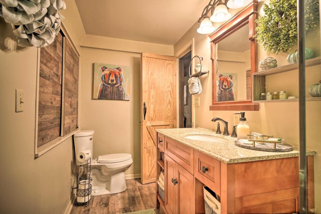 Snuggle Inn In The Heart Of Chalet Village! Gatlinburg Kültér fotó